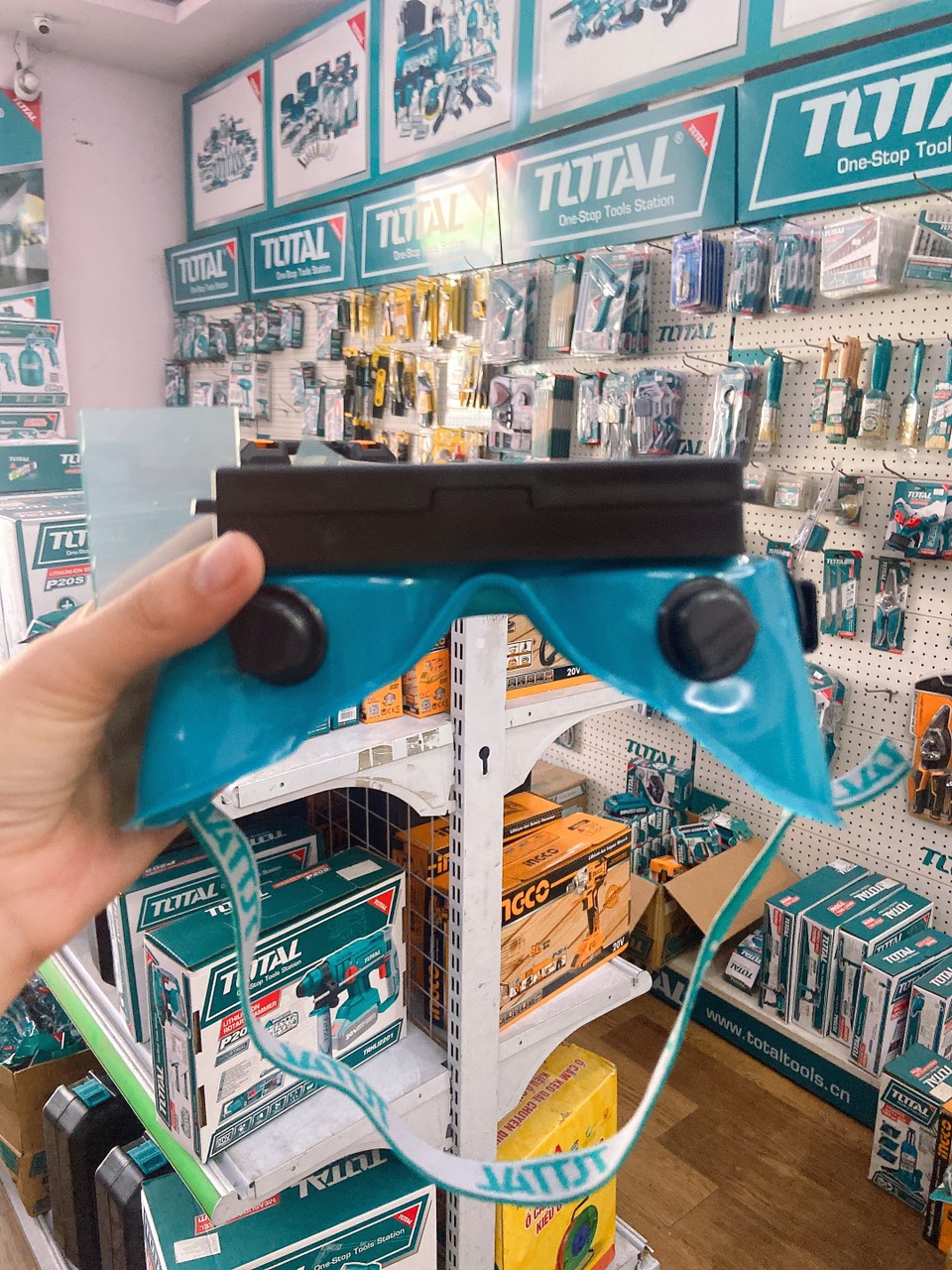 Kính hàn tự động total TSP9403