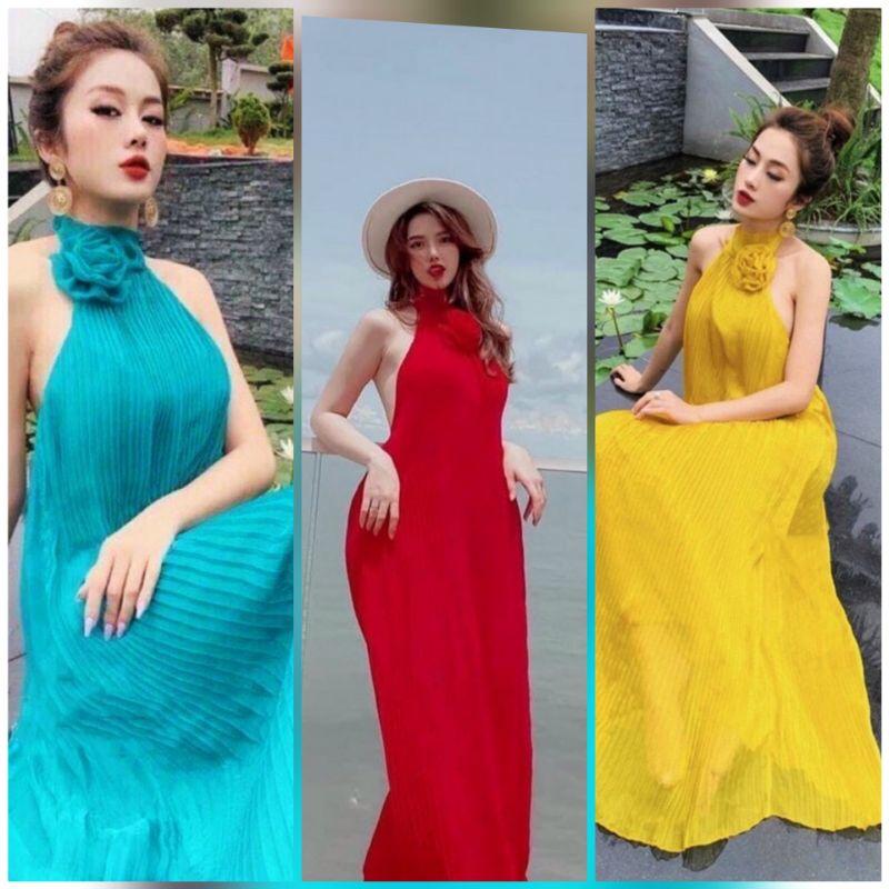 Đầm maxi dập ly cổ yếm cài hoa dáng dài, Váy đầm maxi đi biển