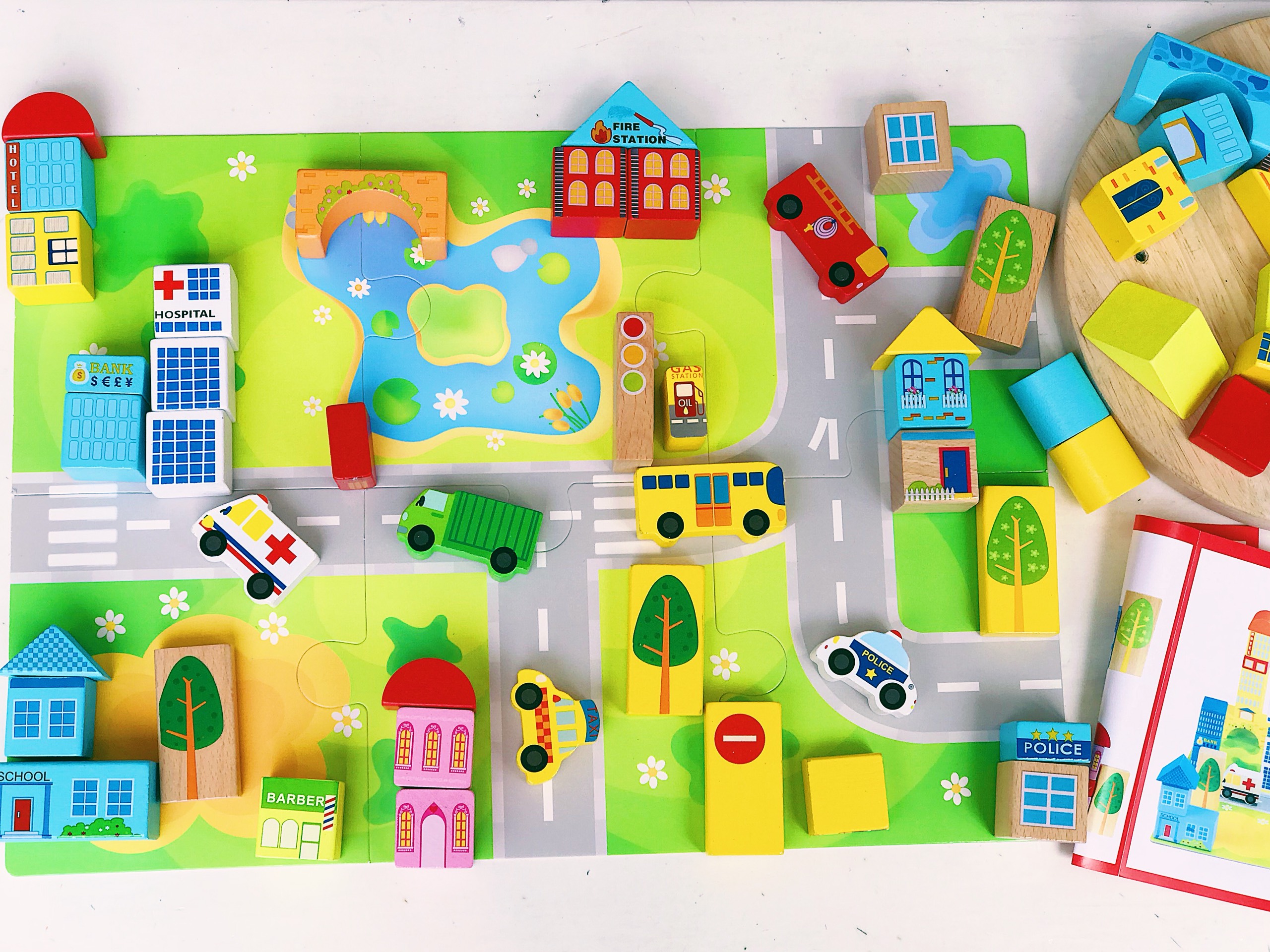 Bộ đồ chơi mô hình giao thông thành phố sáng tạo bằng gỗ