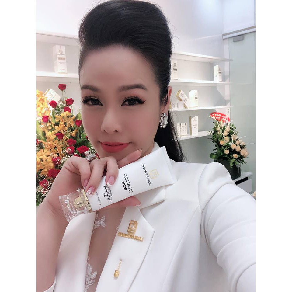 Sữa rửa mặt sáng da và ngừa mụn Laura Sunshine Cleanser Wow