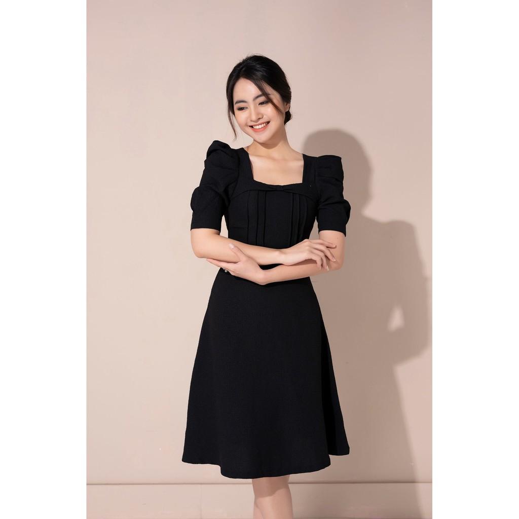 Váy tay bồng cổ vuông chi tiết gân nổi dáng xòe công sở hiện đại thiết kế TKFASHION DK897