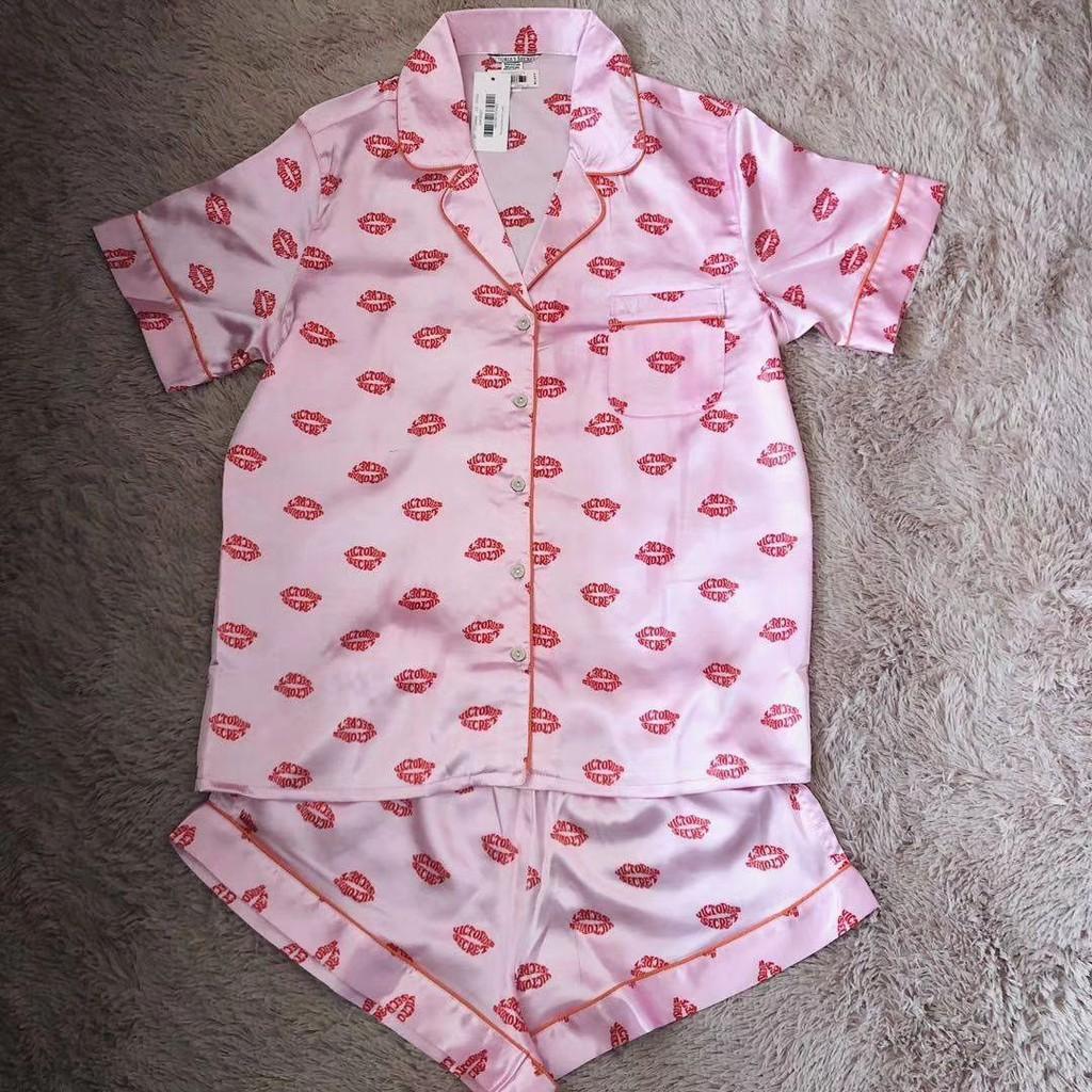 VAPERLA Bộ ngủ mặc nhà lụa pijama lips cộc tay