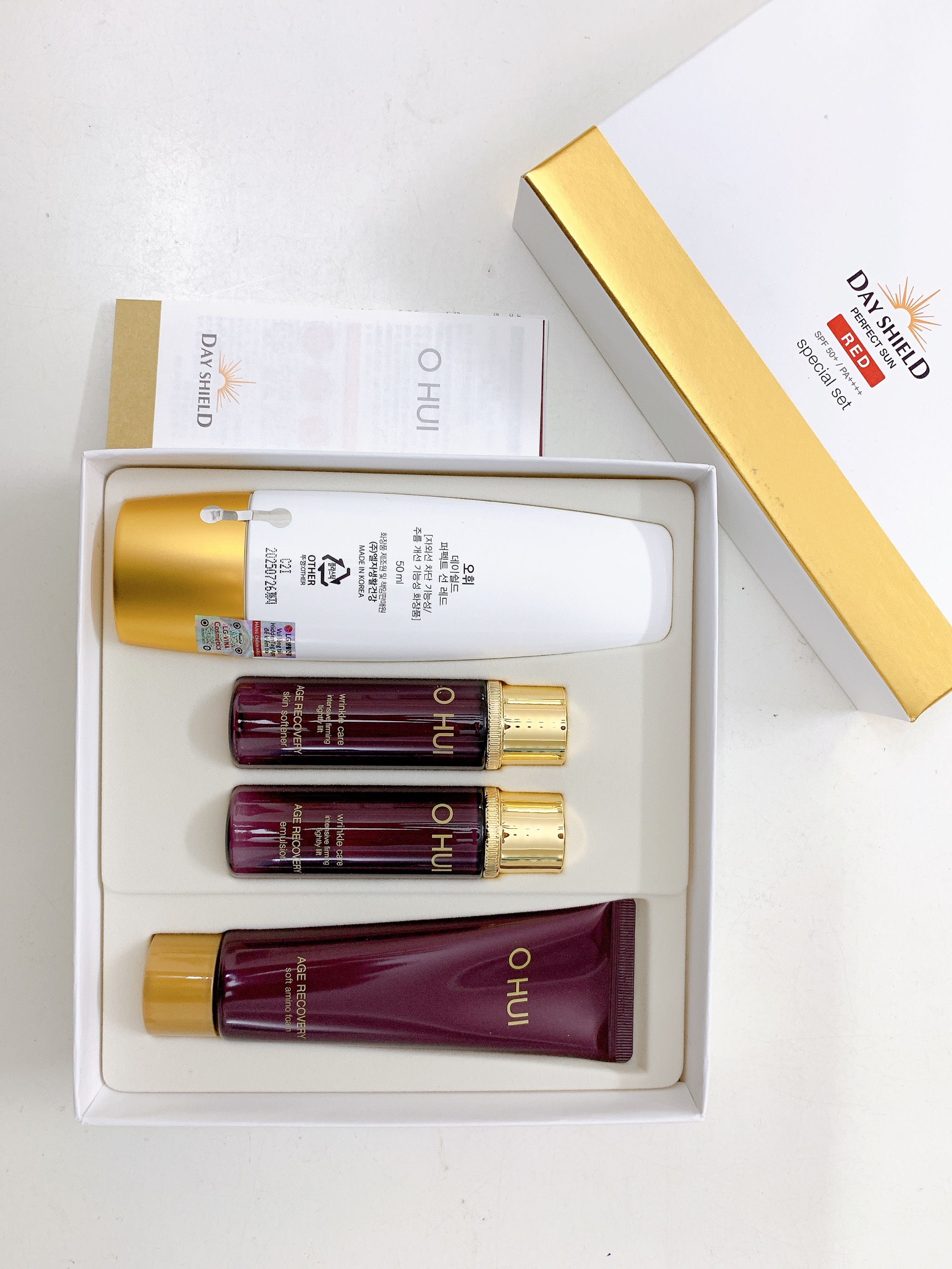 Bộ kem chống nắng OHUI DS PERFECT SUN RED SET