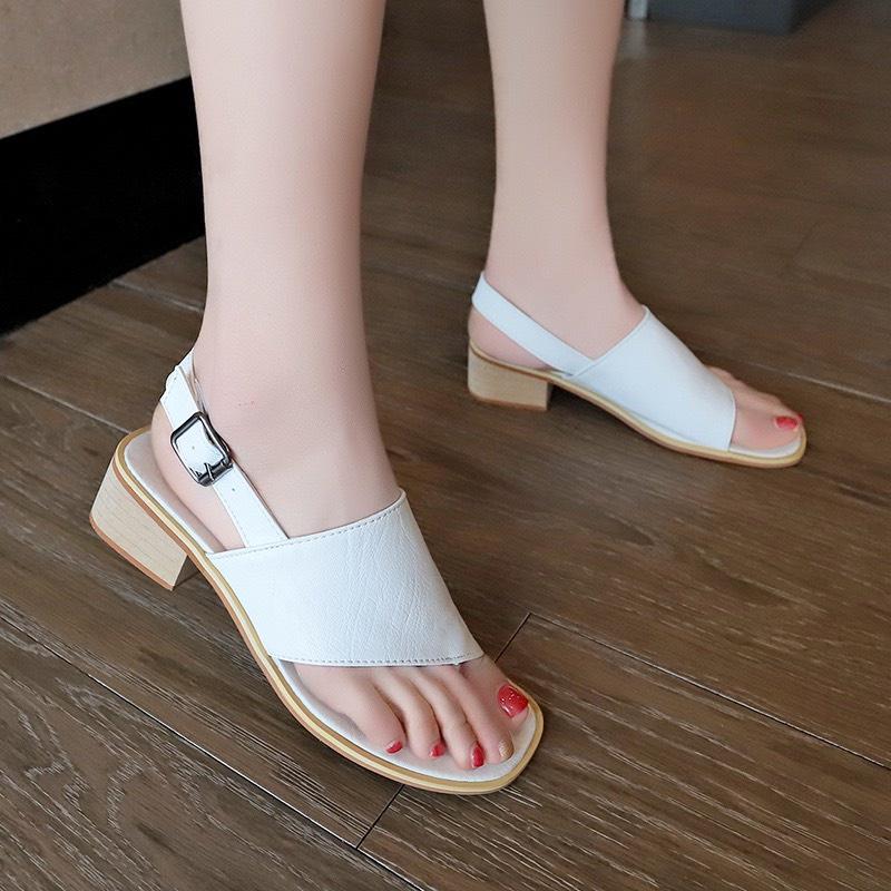 Sandal Nữ Gót Vuông Chất Liệu Da Si Mềm Cao Cấp, Đế Cao Su Chuyên Dùng Cho Xuất Khẩu Không Trơn Trượt 027