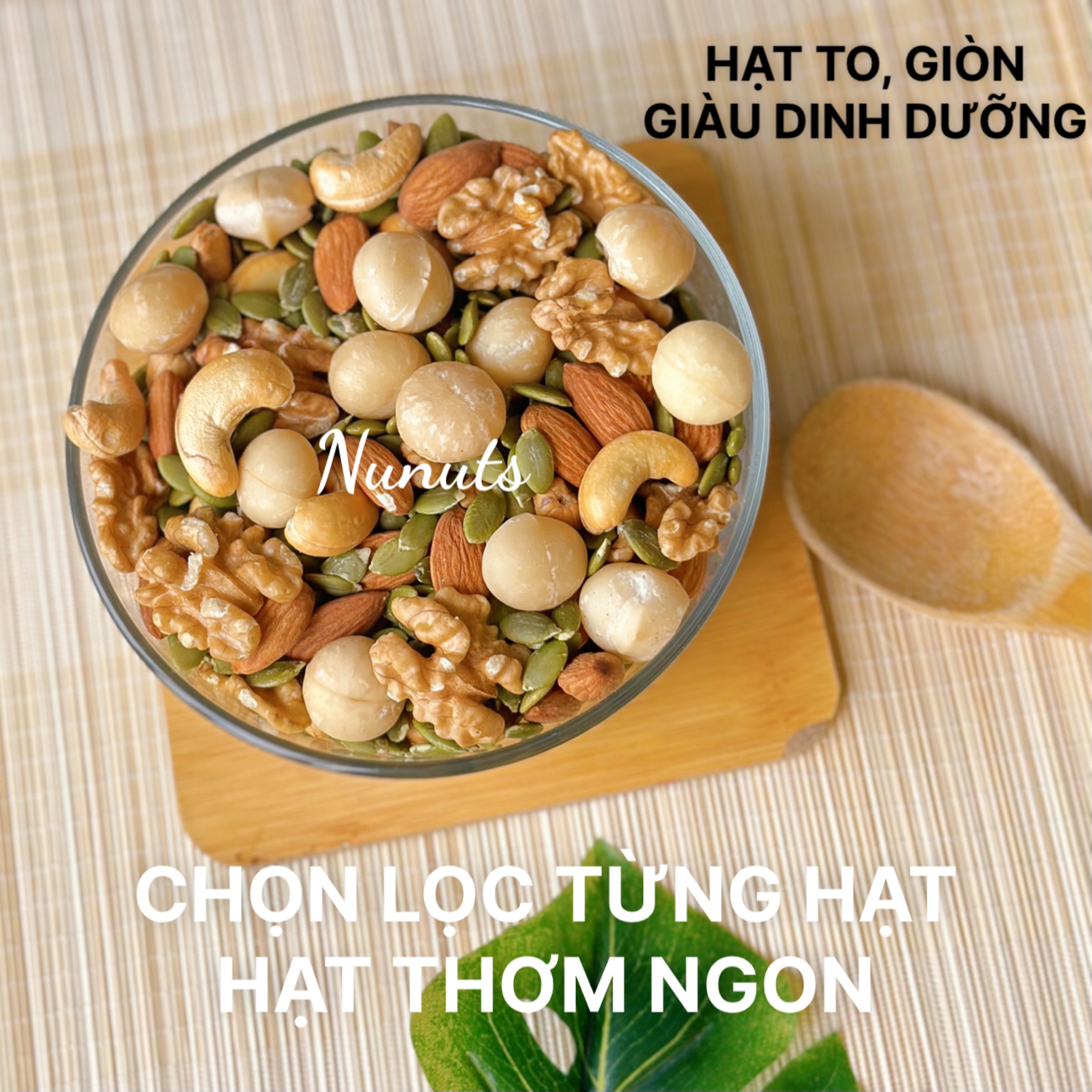 Mix hạt dinh dưỡng SIÊU MACCA Nunuts gồm 4 loại ( macca Úc, hạnh nhân Mỹ, hạt điều BP, hạt bí) làm sữa, hạt sấy giòn, hạt tẩm mật ong.