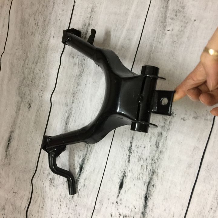 Chân chống giữa dành cho xe máy CUb 81 82 - TA1628