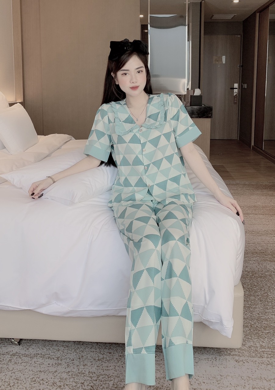 Bộ pijama cộc tay quần dài chất liệu lụa mango, bộ đồ ngủ nữ pyjama họa tiết gấu siêu kute CCC22