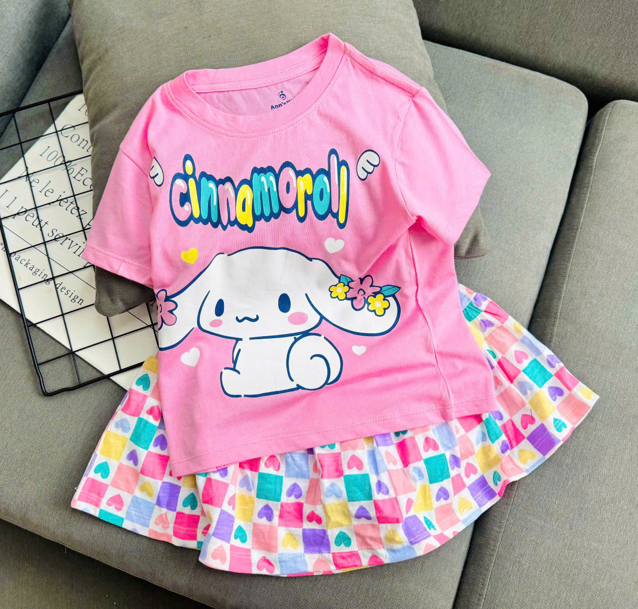 Đồ bộ bé gái, Bộ quần giả váy cho bé gái labubu gấu dâu capybara kuromi từ 10-38kg chất cotton hàng xuất mềm mịn mát