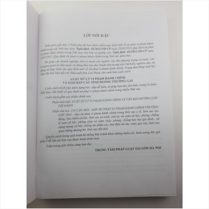 Sách Luật Xử Lý Vi Phạm Hành Chính và Giải Đáp Các Tình Huống Thường Gặp - V2171D