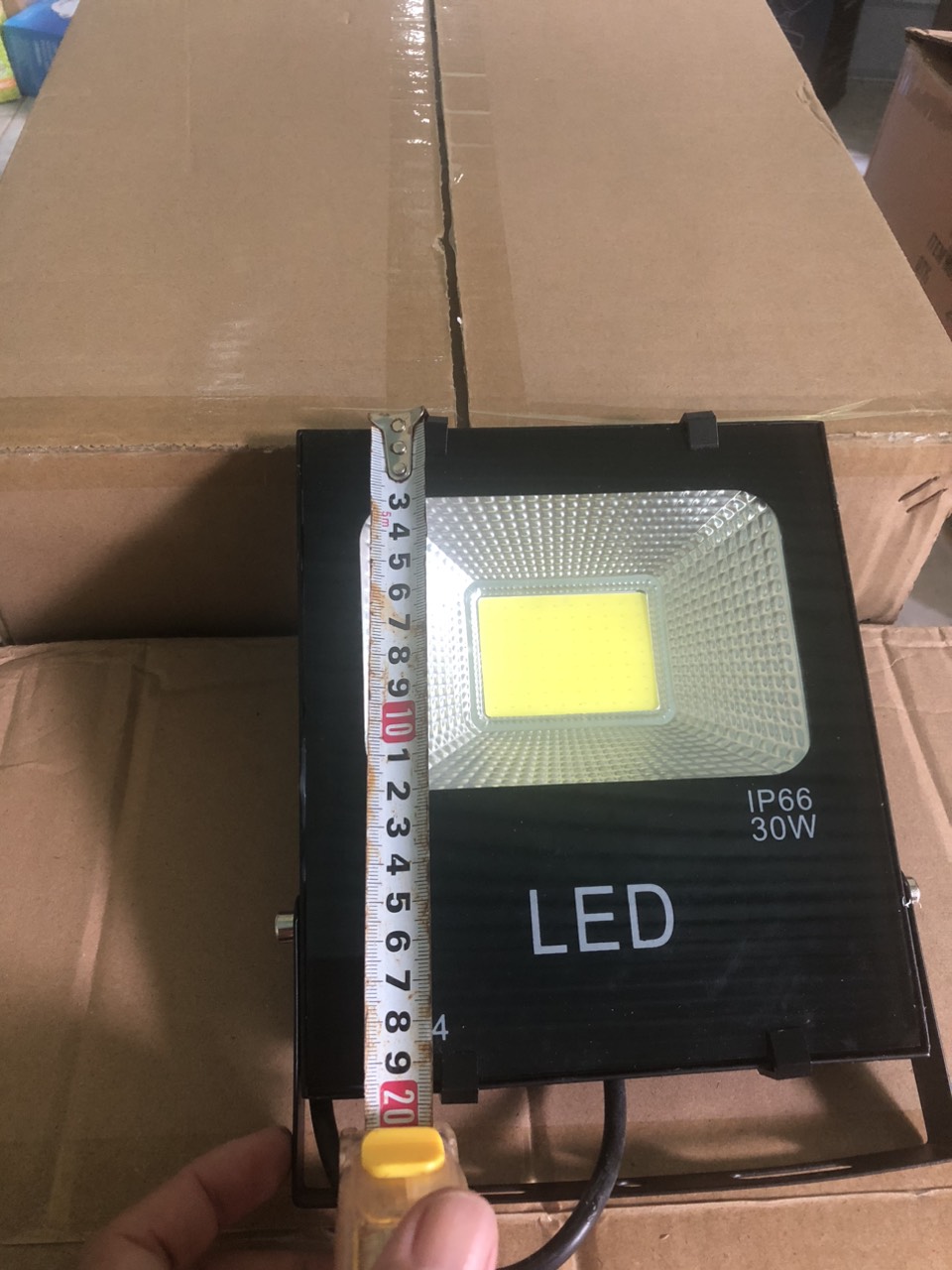 Đèn Pha Led 20W, 30W, 50W, 100W Cao Cấp Ngoài Trời COB Chiếu Sáng Công Trình, Bảng Hiệu, Sân Vườn..