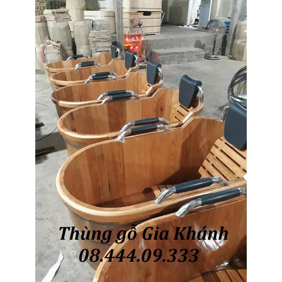 Bồn tắm - thùng tắm có tựa và tay vịn