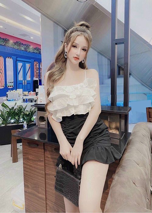 Set Áo Croptop Nhún Bèo Kèm Chân Váy Xòe Đuôi Cá Thời Trang
