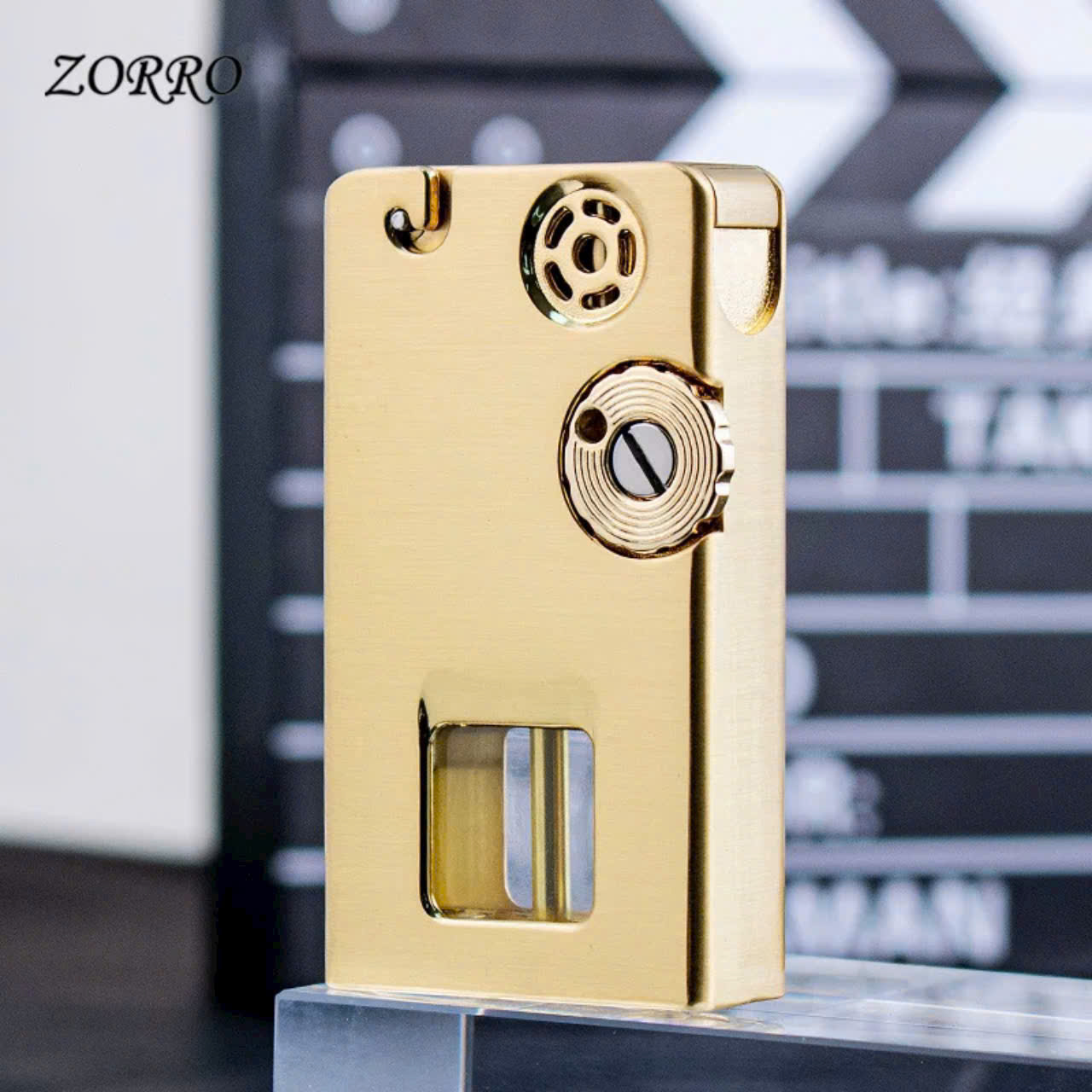 Vỏ hộp quẹt bật lửa xăng đá kèm diêm xăng Z-785 (giao màu ngẫu nhiên)