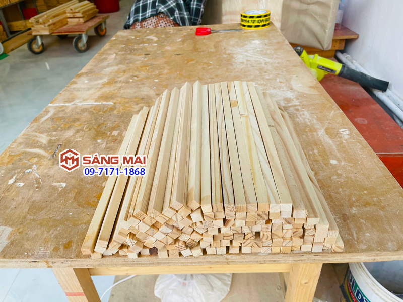Thanh gỗ thông vuông 1cm x 1cm x dài 30cm + bào láng 4 mặt