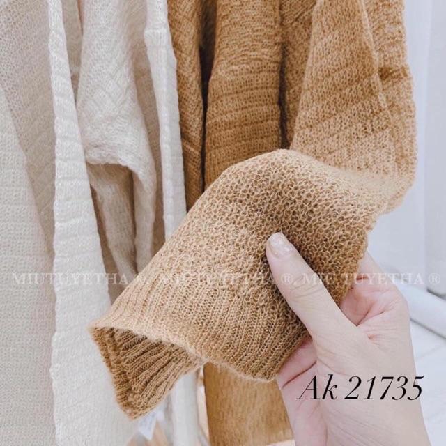 áo khoác len cardigan mỏng đi biển