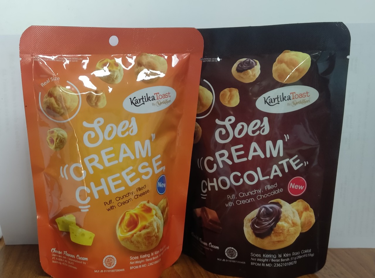 Combo 2 bánh soesnack Chocolate 51 g + 1 bánh soescream cheese 50.15 g