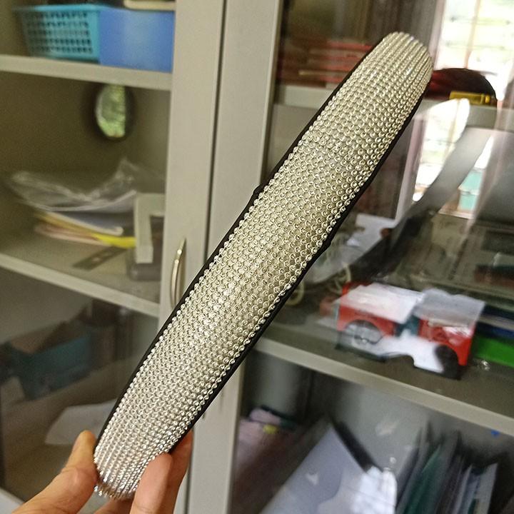 Bọc Vô Lăng Ô Tô Cao Cấp Đính Đá Sang Trọng Cho Phái Nữ - VOL