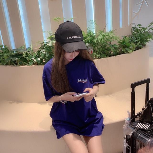 Áo thun tay lỡ form rộng