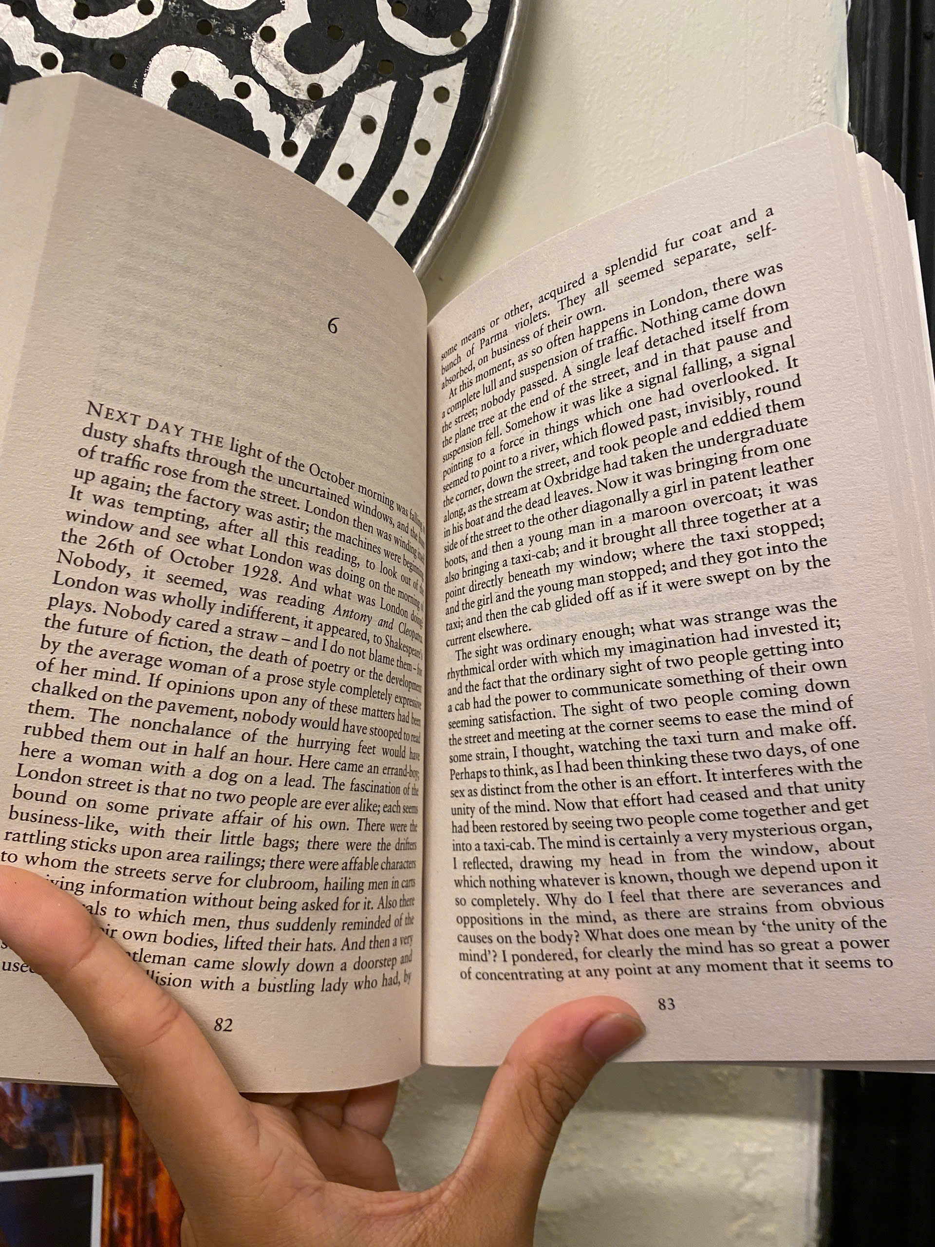 Sách - A Room of One's Own and Three Guineas by Virginia Woolf - Tiểu thuyết tiếng Anh