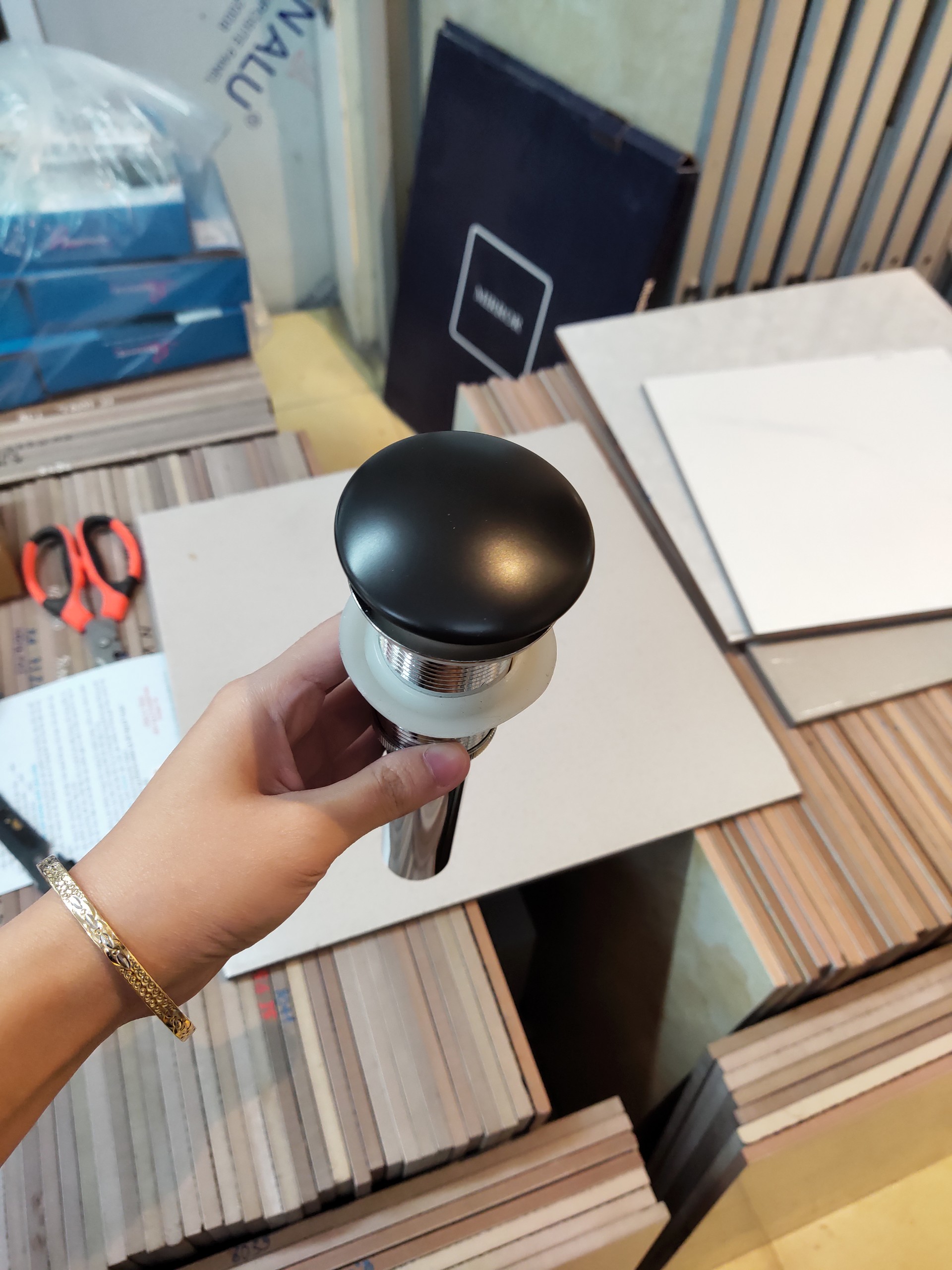 XI PHÔNG NHẤN ĐỒNG ĐẦU SỨ ĐUÔI CHUN INOX CAO CẤP