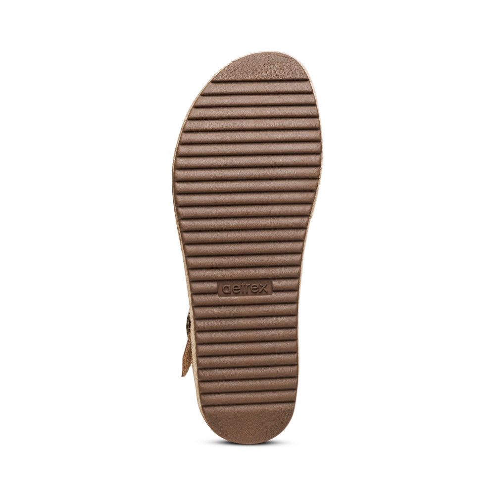 Sandal sức khỏe nữ Aetrex Paula Camel