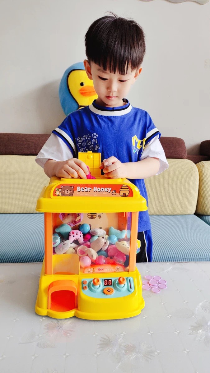 Máy gắp thú bông mini cho bé kích thước lớn kèm xu đếm thời gian, có nhạc có đèn, sẵn nhiều gấu bông cho trẻ em