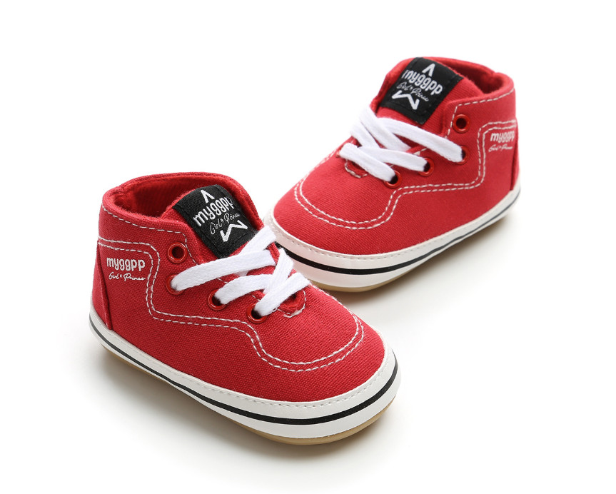 Giày boot nhí màu đỏ cao cấp, cho bé 0-18 tháng