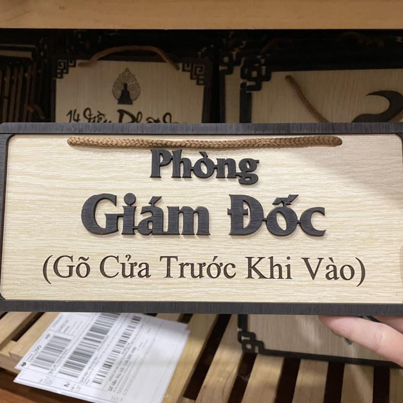 Bảng gỗ treo cửa phòng giám đốc gõ cửa trước khi vào