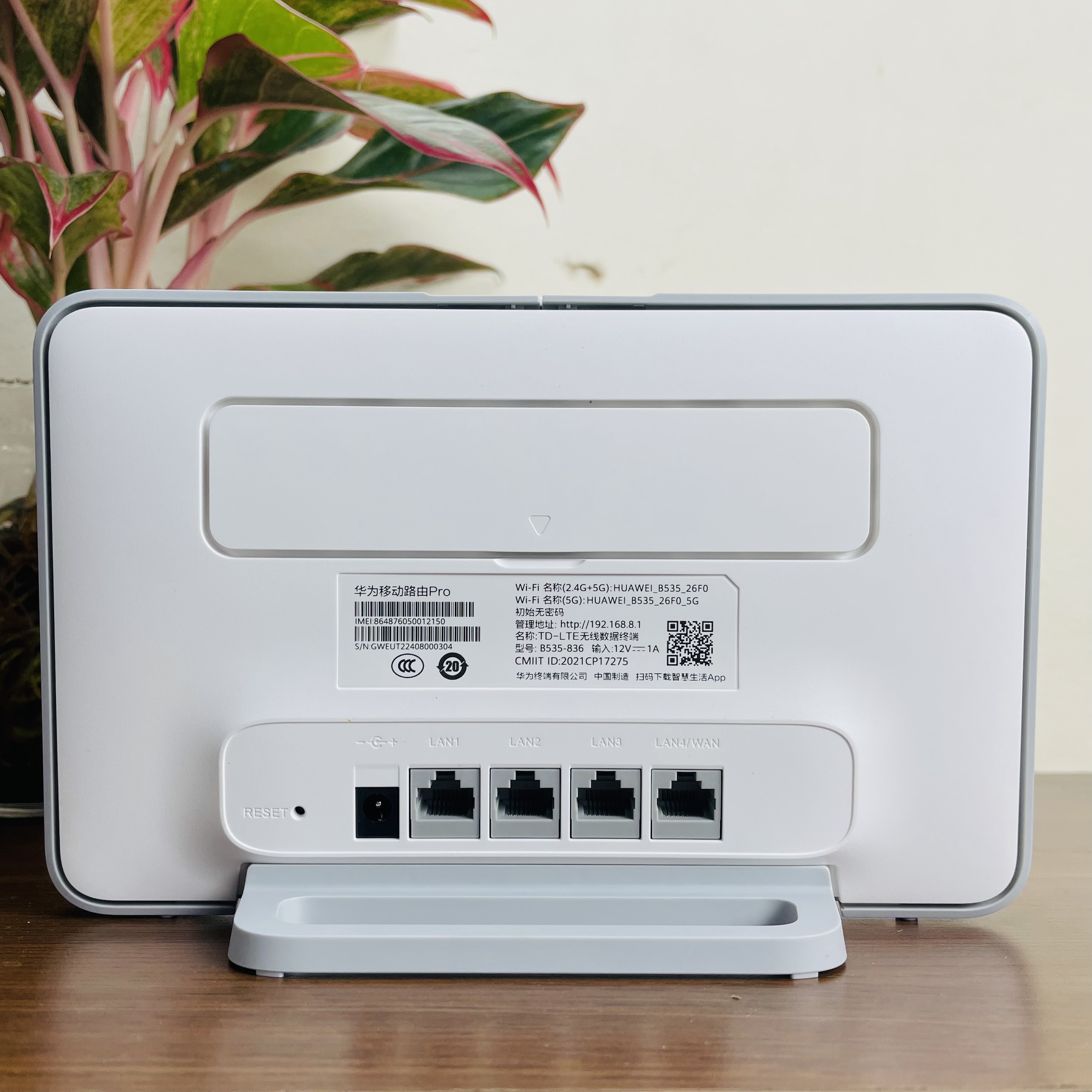 Cục Phát Wifi 4G Huawei B535 Công Nghệ 4G LTE CAT7 - Tốc độ 300Mb, 2 Băng Tần đồng thời, 4 cổng LAN , Tặng Kèm 2 Ăng Ten Hàng Chính Hãng