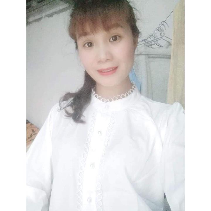 Áo sơ mi nữ công sở thời trang SURI chất vãi lụa màu trắng dài tay cổ lọ họa tiết ren.