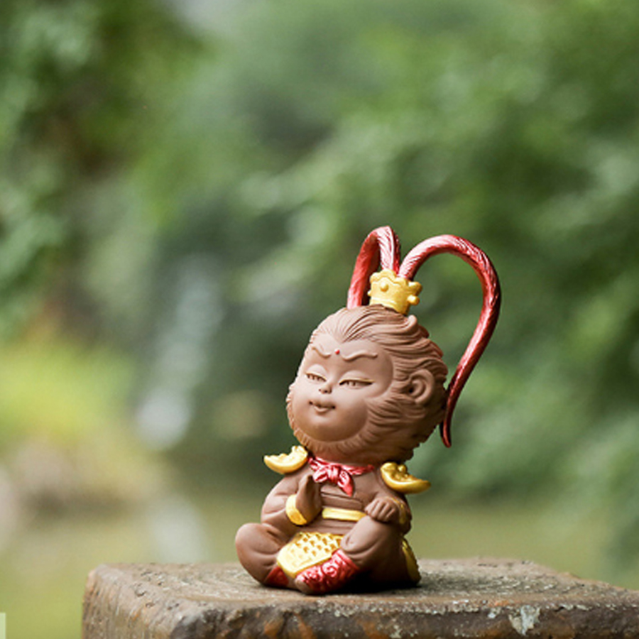 Tượng Chibi Mỹ Hầu Vương nón giáp 11.5cm kèm gậy - màu nâu dang tay