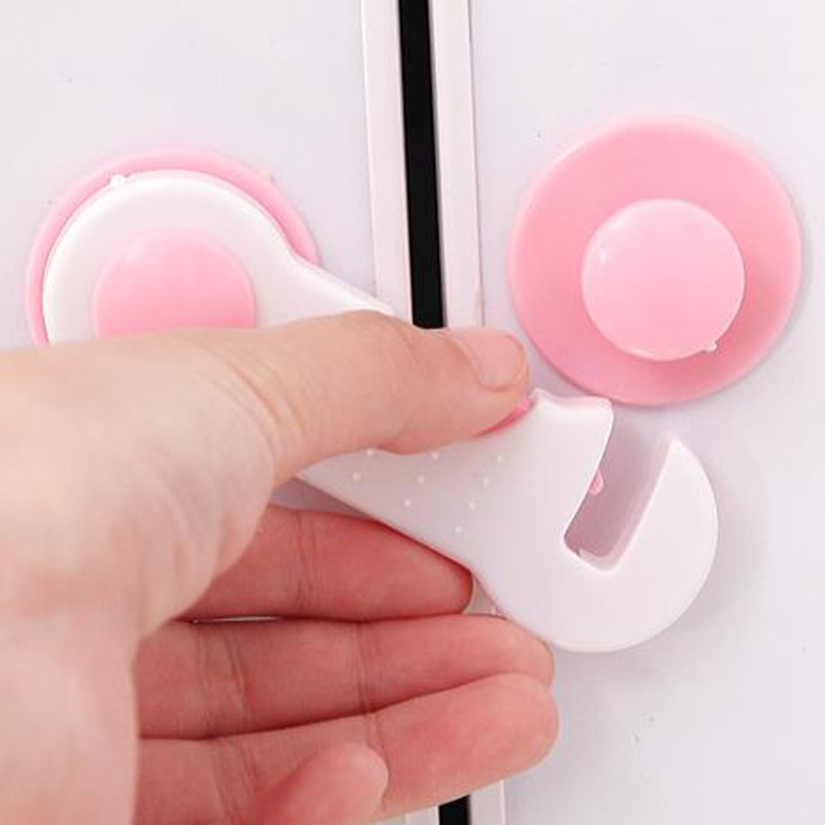 Khóa chốt cài tủ đồ, tủ lạnh, ngăn kéo chống kẹp tay an toàn cho bé nhỏ gọn chắc chắn