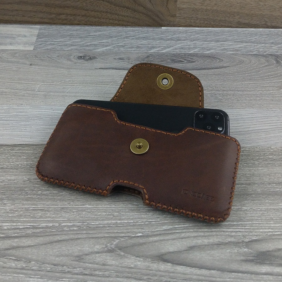 Bao Da Đeo Lưng dành cho Iphone 11 Pro Max Da Sáp Nâu Cafe