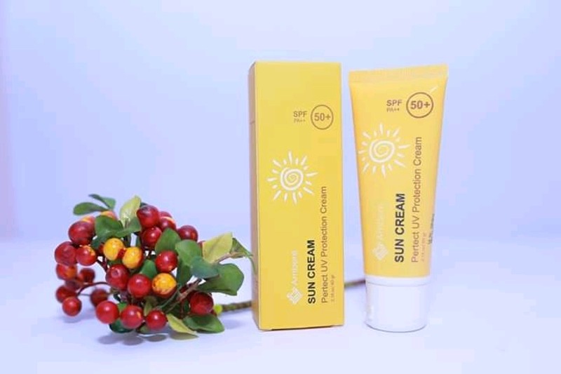 Kem chống nắng Sun Cream Ambere - chống lại được cả tia UVA và tia UVB (Chăm sóc da mặt)