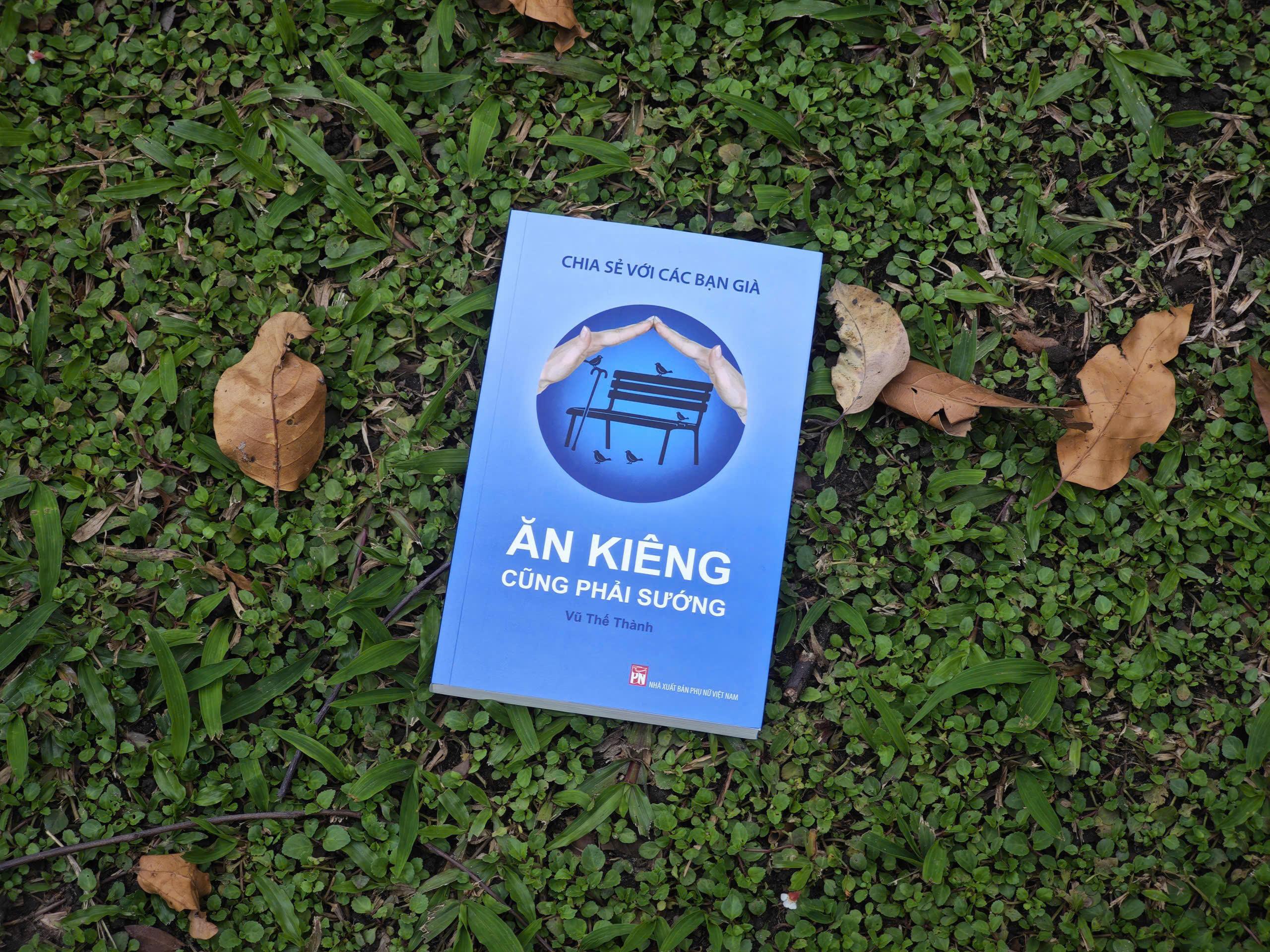 Sách - Chia Sẻ Với Các Bạn Già - Ăn Kiêng Cũng Phải Sướng