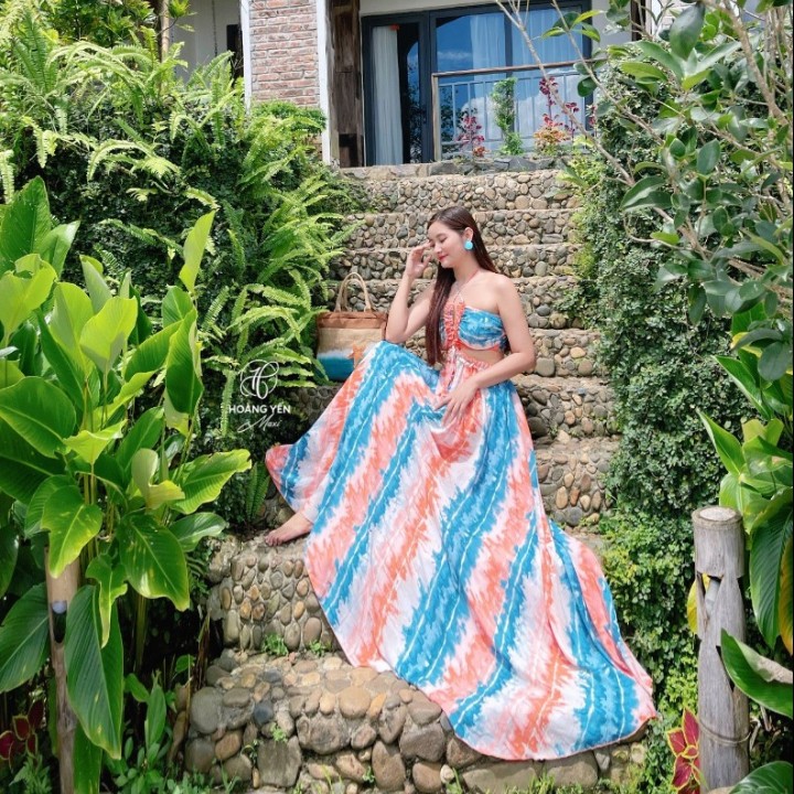 Đầm đi biển, váy maxi dáng dài xẻ ngực nhún bèo xoè rộng
