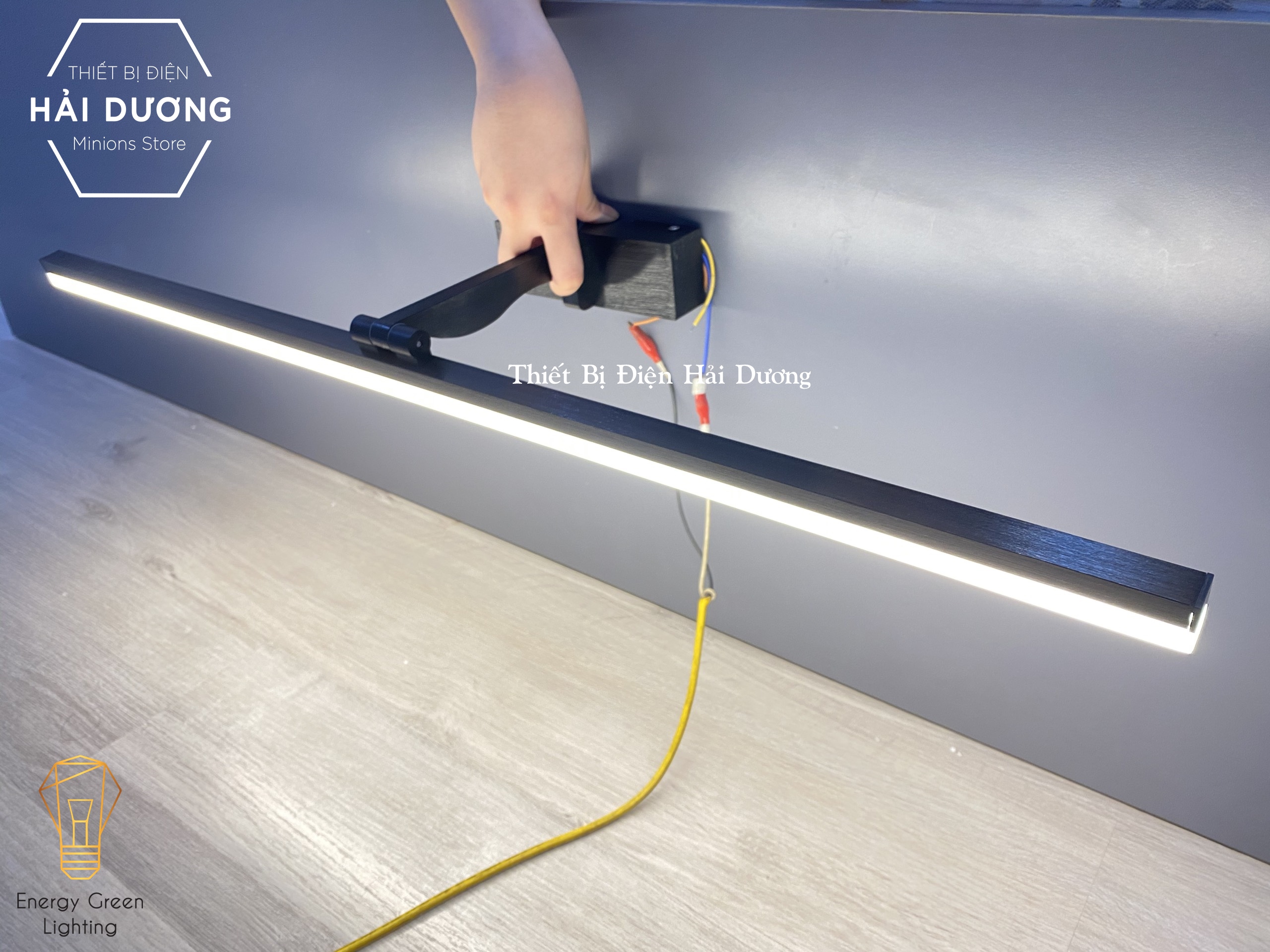 Đèn soi tranh - Đèn rọi gương Led Model 8018 80cm 16w 3 Chế Độ Ánh Sáng - Điều chỉnh được góc chiếu