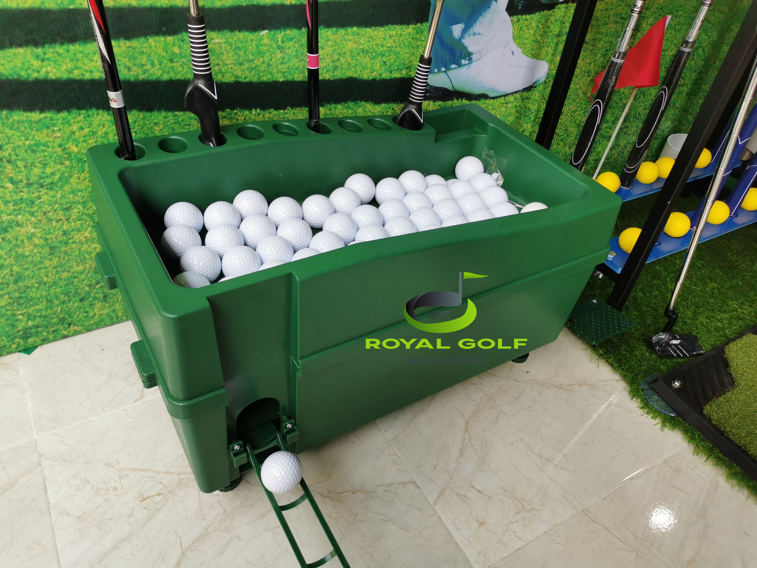 Hộp đựng bóng Golf trả bóng tự động