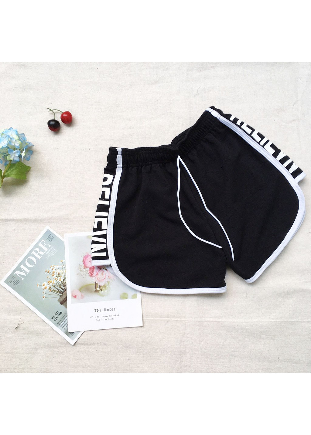 Quần đùi nữ từ 40-52kg thun da cá phối chữ hông
