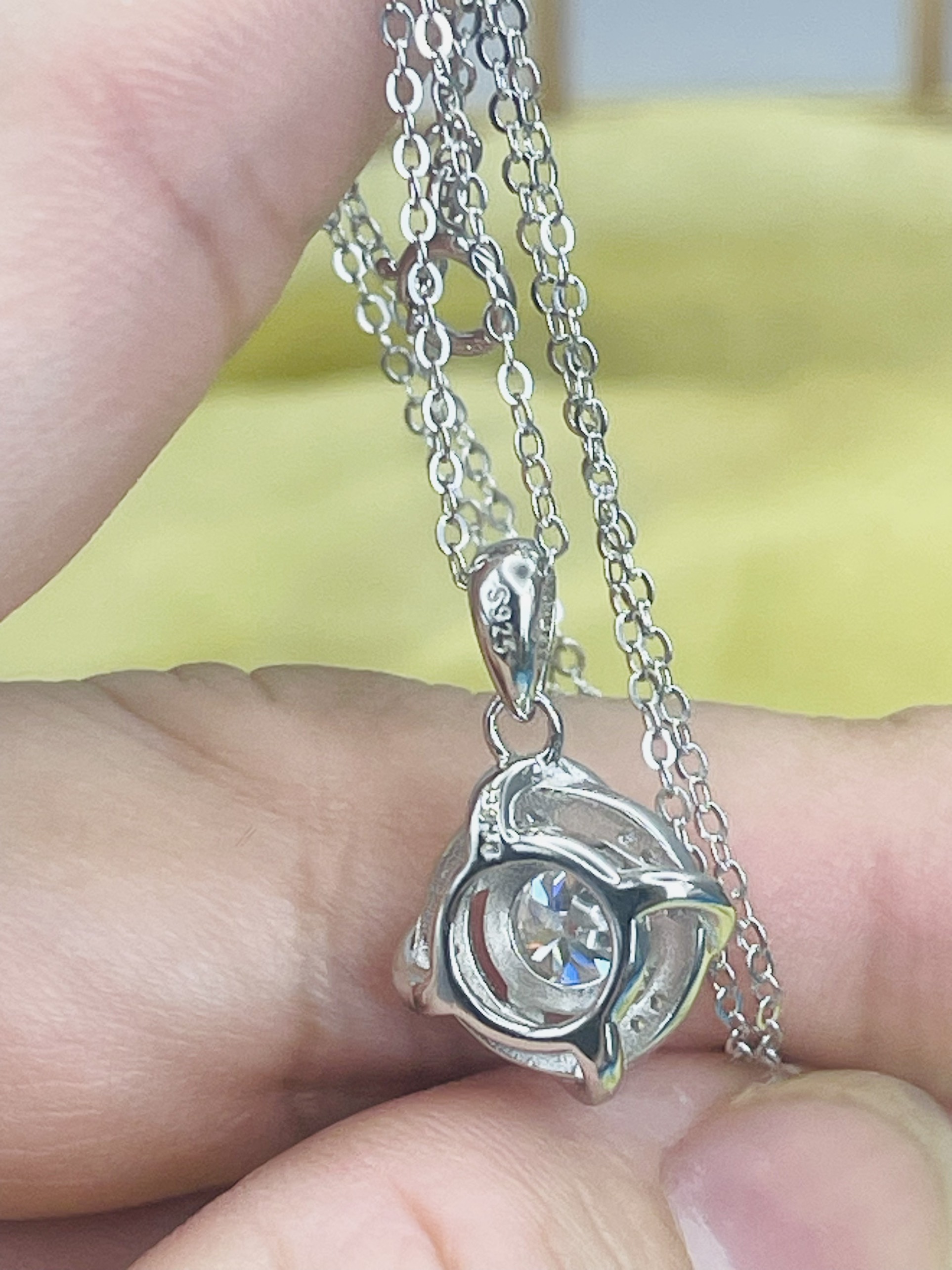 Dây chuyền Moissanite 1ct  Kim Cương nhân tạo và Bạc 925 xi Bạch Kim N1138
