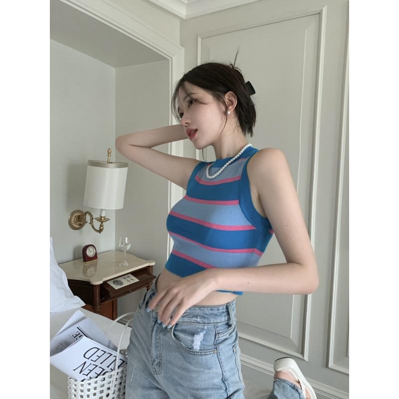 Áo croptop len ba lỗ sọc ngang to - A08