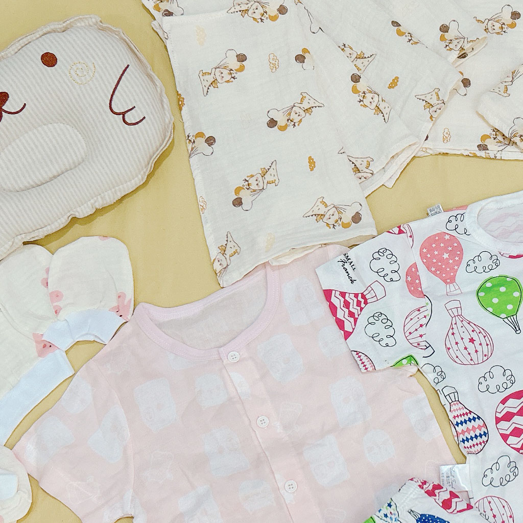 Set Quà Tặng Sơ Sinh Đầy Tháng 16 Chi Tiết Ngắn Tay Cho Bé Gái NB House Kids (Mẫu Ngẫu Nhiên)