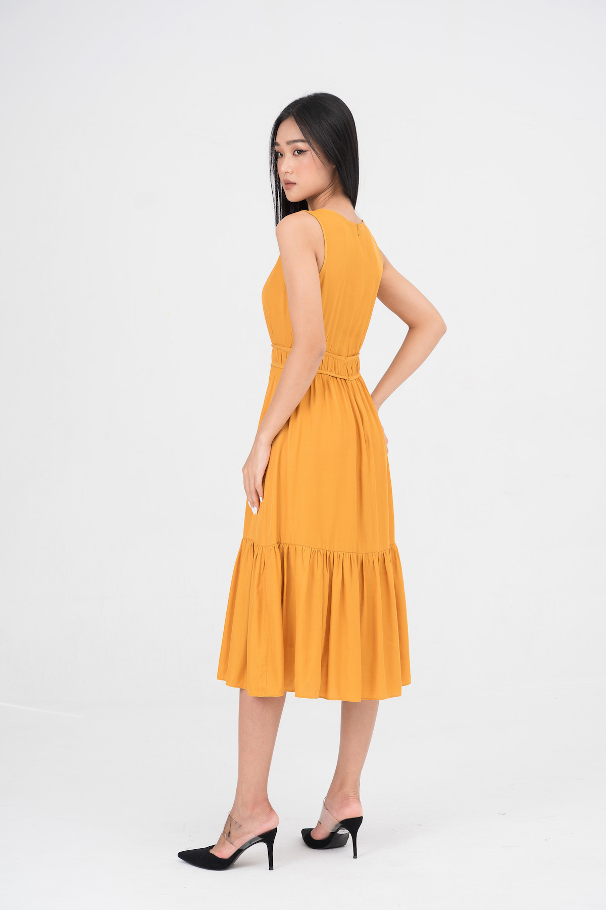 De Leah - Đầm Xoè Đuôi Cá Viền Eo V