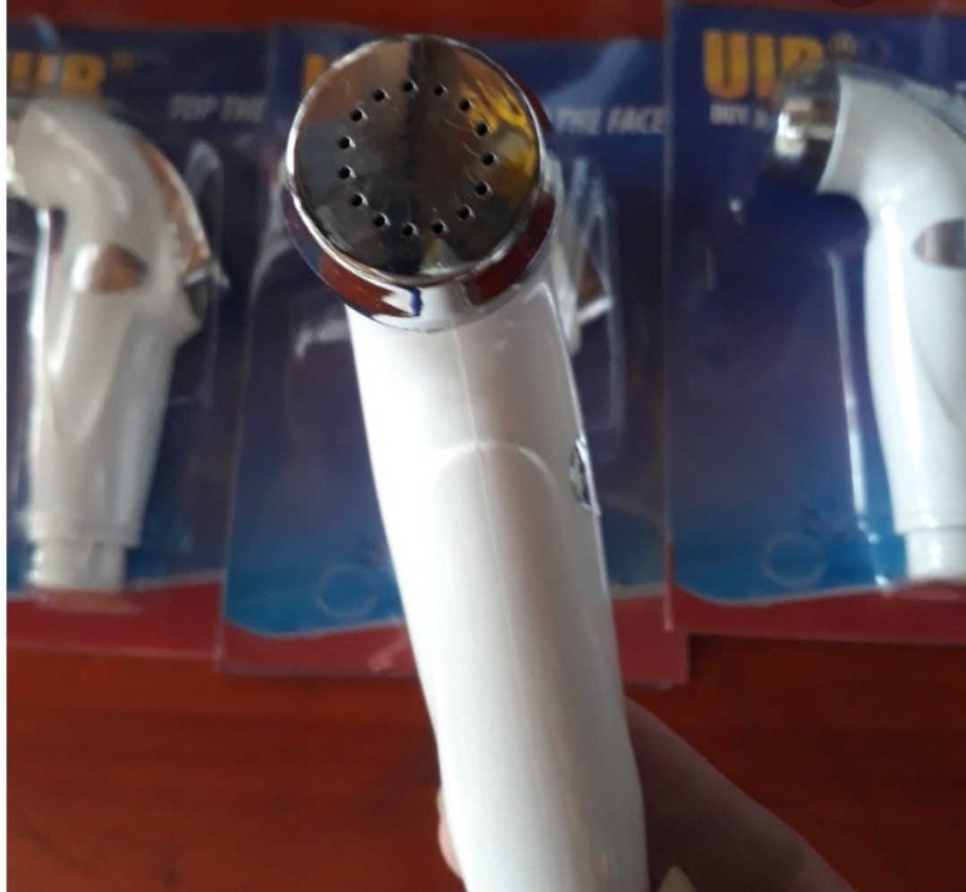 Đầu Vòi Xịt Vệ Sinh Bằng Nhựa - Tay Chìm