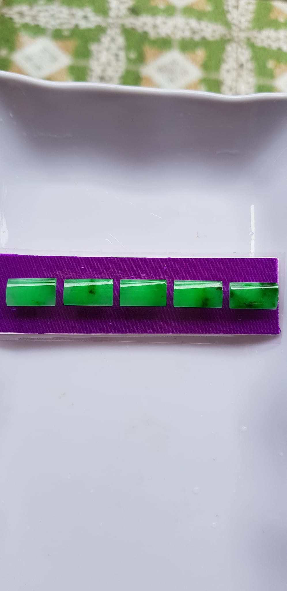 1 bộ lắc tay hình chữ nhật bóng đẹp Dài 13mm x Ngang 7mm x Cao 2mm Đá Ngọc Cẩm Thạch tự nhiên Xanh Ngọc tươi bóng đẹp Nữ bọc vàng đeo đẹp sang quà tặng ý nghĩa gửii đến Mẹ và người thân ạ