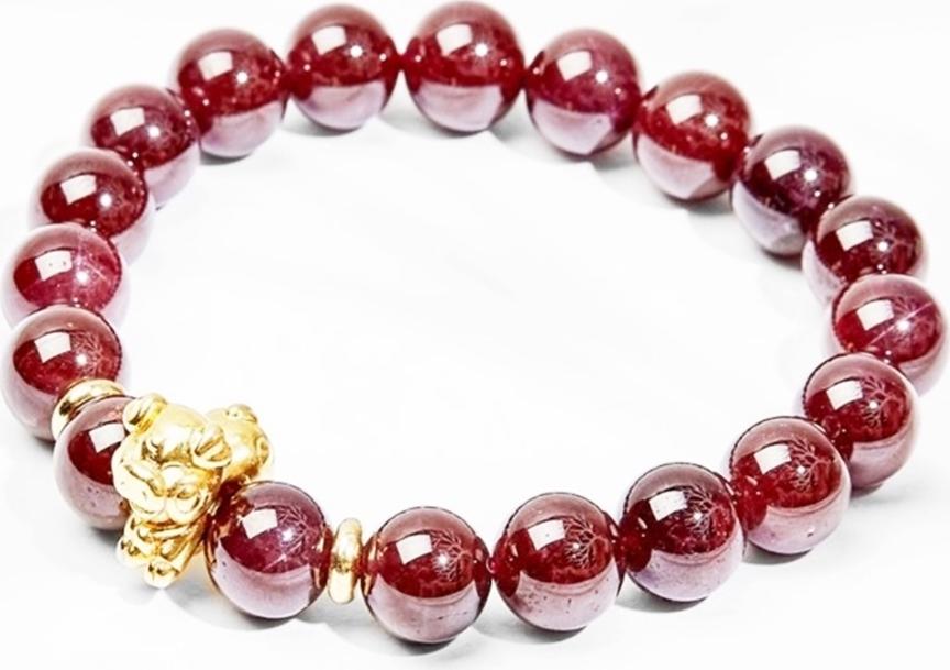 Lắc tay mạng hỏa tuổi hợi ngọc thạch lựu garnet sao tự nhiên 10mm
