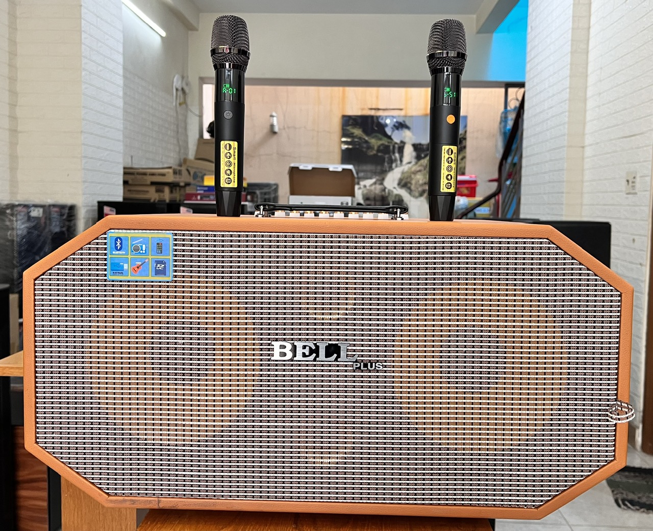 LOA KÉO XÁCH TAY 25 THÙNG BỌC DA CAO CẤP  CHUYÊN KARAOKE VÀ NGHE NHẠC BELLPLUS (HÀNG CHÍNH HÃNG)