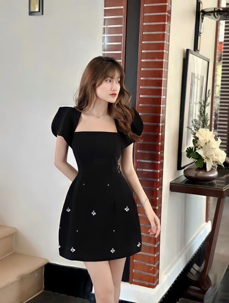 Đầm xòe tay phồng đính đá