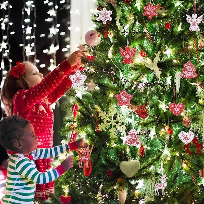 Phụ kiện treo trang trí cây thông Noel bằng gỗ thủ công với nhiều kiểu dáng in hình bông tuyết xinh xắn