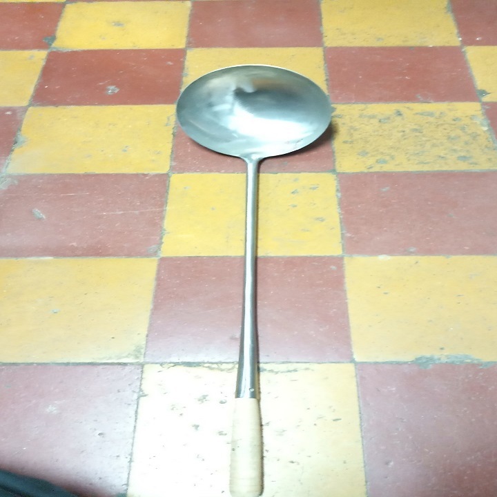 VÁ TÙ INOX CỰC ĐẠI ĐƯỜNG KÍNH 18CM.